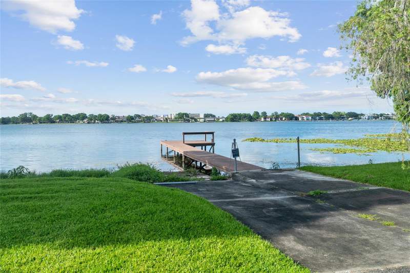 3 bedroom Single Family Residence at 338 Blue Heron Drive, Flamingo Shores, Winter Park — photo 3