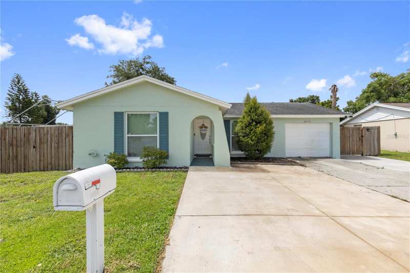 4 bedroom Single Family Residence at 10112 Enchanted Oaks Court, Timberlane Sub Unit 3B, Tampa — photo 1
