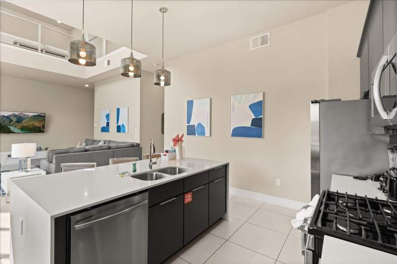 5 bedroom Condominium at 7770 Sandy Ridge Drive #218 Bldg 28 - Elevator, Spectrum At Reunion, Kissimmee — photo 5