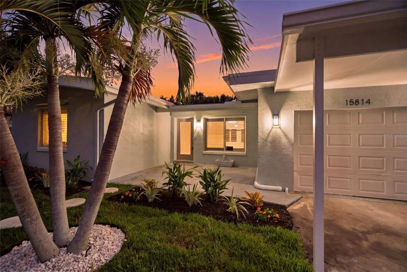 2 bedroom Single Family Residence at 15814 3rd Street, Lone Palm Beach 2nd Add, Redington Beach — photo 2