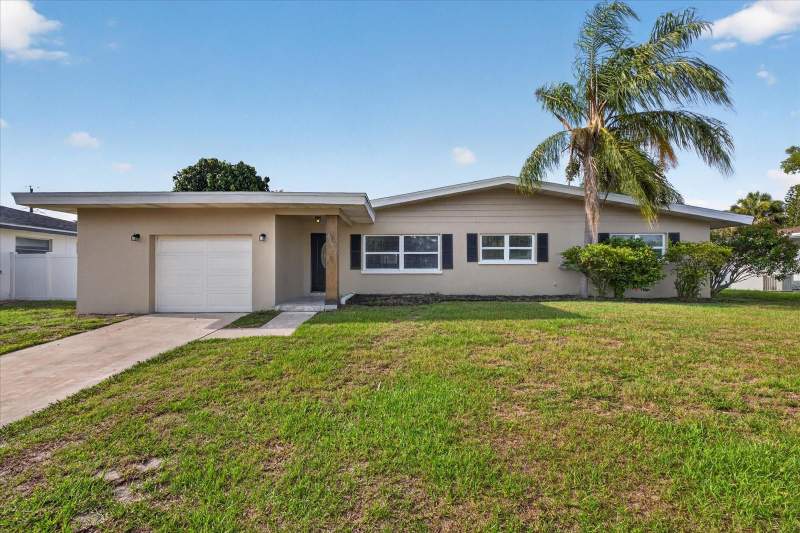 Belleair Manor