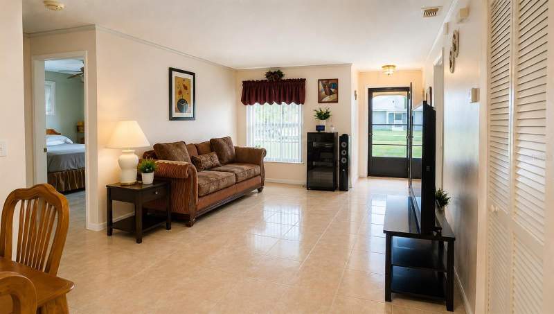 3 bedroom Single Family Residence at 707 IOWA WOODS CIRCLE, MEADOW WOODS VILLAGE 04, ORLANDO — photo 3