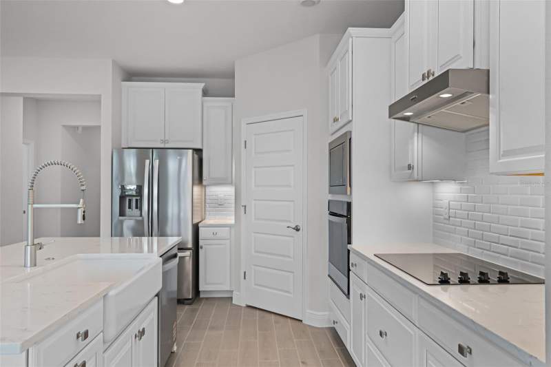 4 bedroom Single Family Residence at 11857 SHINE VIEW LANE, WATERLEIGH, WINTER GARDEN — photo 4