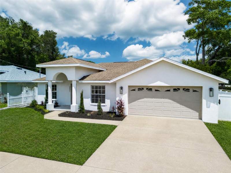 3 bedroom Single Family Residence at 2001 N Lincoln Avenue, Mac Farlane Park, Tampa — photo 4