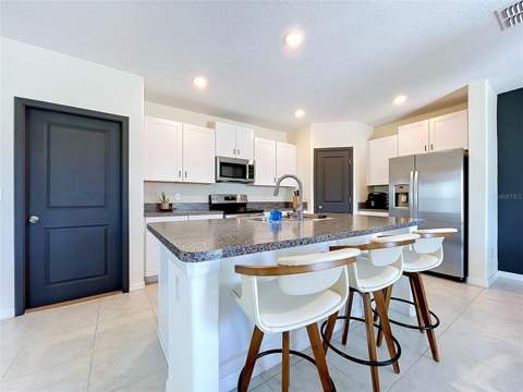 6131 Spring Crayfish Avenue, New Port Richey FL - photo 7 of 39