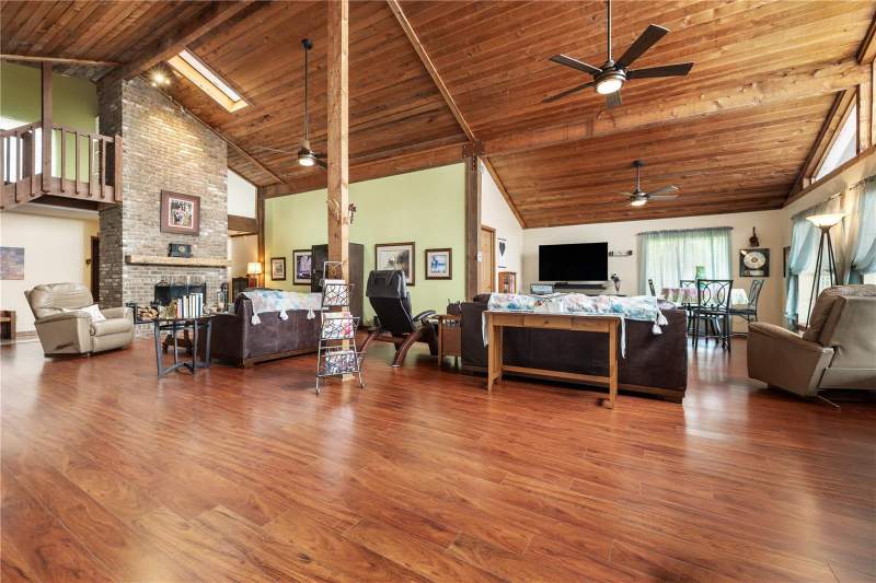 5 bedroom Single Family Residence at 285 Lakeview Drive, Gnuoy Park, Tarpon Springs — photo 4