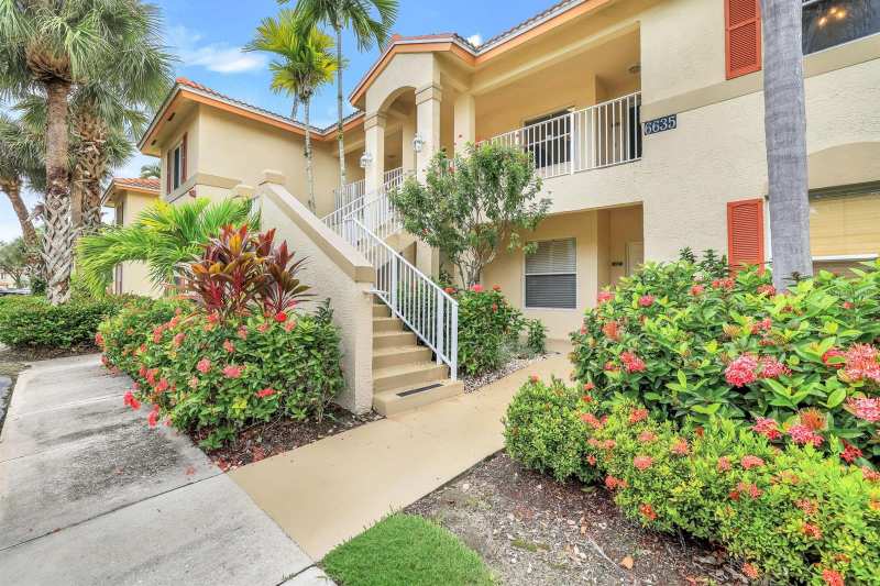 2 bedroom Condominium at 6635 Huntington Lakes Circle #202, Huntington Lakes Six, Naples — photo 1