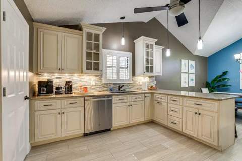 13837 76th Avenue, Seminole FL - photo 17 of 64