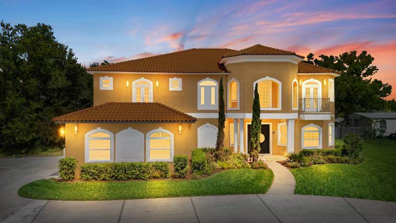 5 bedroom Single Family Residence at 11250 McMullen Road, Shadow Run Unit 1, Riverview — photo 2