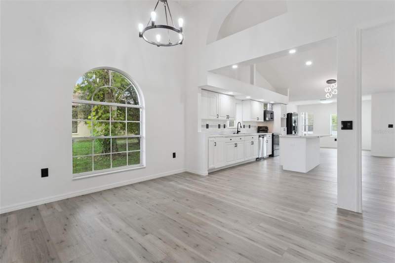 3 bedroom Single Family Residence at 6302 Silver Oaks Drive, Silver Oaks Ph 01A, Zephyrhills — photo 4
