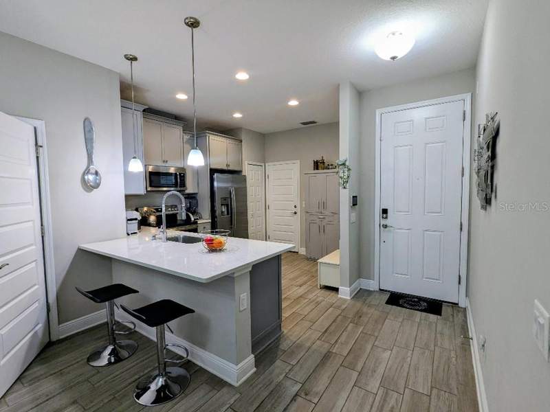 2 bedroom Townhouse at 2454 Foggy Creek Circle, Towns At Belleair Grove, Clearwater — photo 3