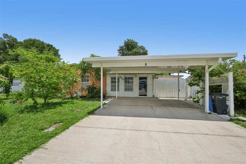 3 bedroom Single Family Residence at 9680 Park Lake Drive, Skyview Terrace, Pinellas Park — photo 1