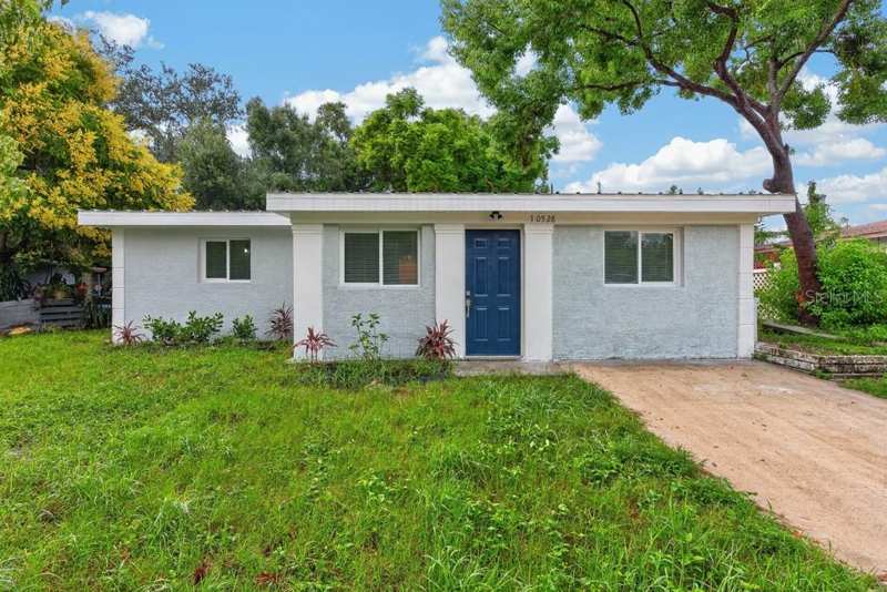 2 bedroom Single Family Residence at 10528 113th Avenue, Orange Lake Village 2, Largo — photo 1