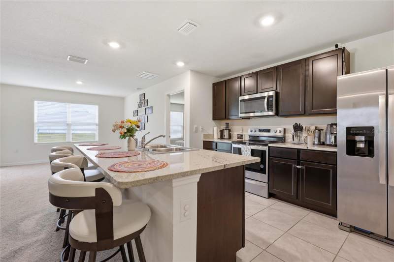 3 bedroom Single Family Residence at 19142 NW 164th Road, Oak Ridge At High Spgs Ph IV Pb 37 Pg 73, High Springs — photo 5