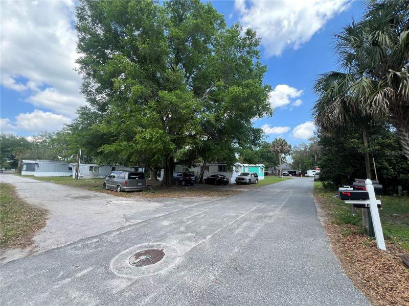 33 bedroom Mobile Home at 30 Wafford Street, Umatilla Smiths A J, Umatilla — photo 5