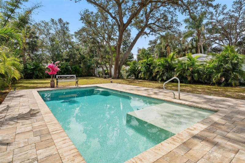3 bedroom Single Family Residence at 1061 Sedeeva Street, Floridena, Clearwater — photo 3