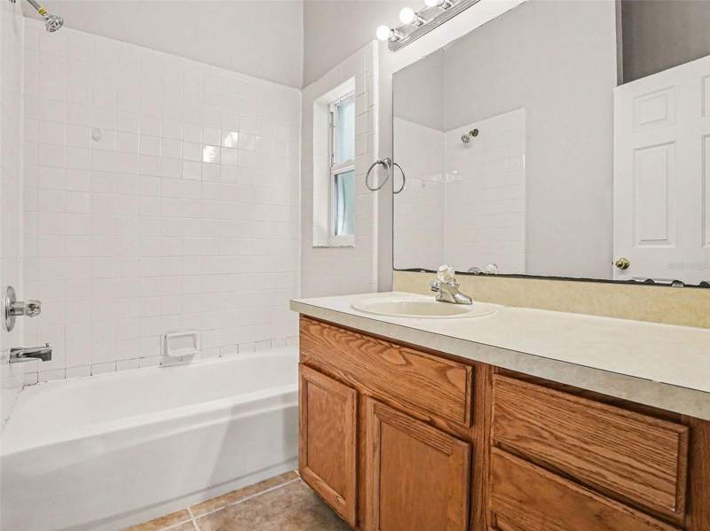 3 bedroom Single Family Residence at 2481 Winchester Boulevard, Remington Pointe, Kissimmee — photo 3