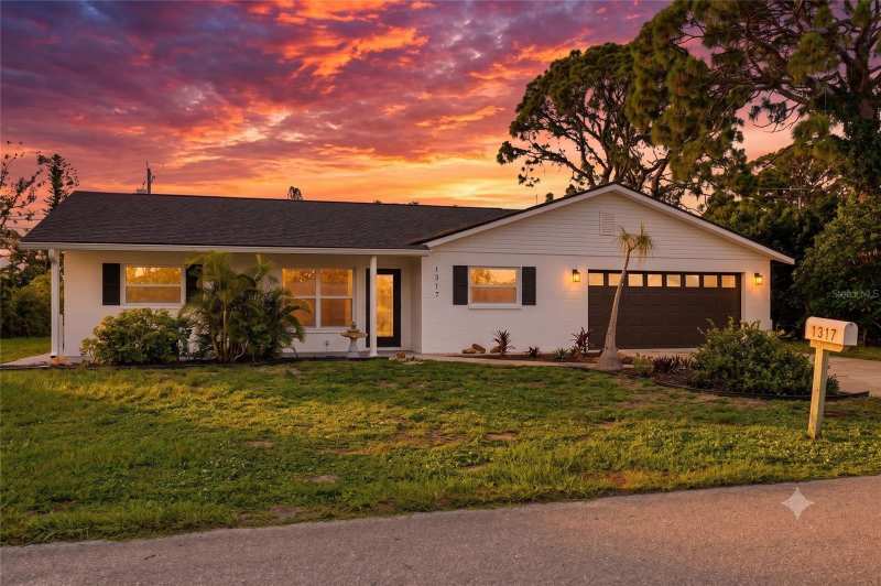 4 bedroom Single Family Residence at 1317 Ringtail Road, South Venice, Venice — photo 1
