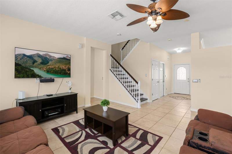 6 bedroom Single Family Residence at 1573 Anna Catherine Drive, Northwood 46/39, Orlando — photo 3
