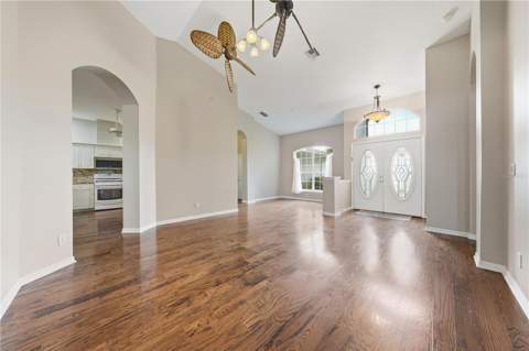 5127 Aurora Drive, Leesburg FL - photo 10 of 54