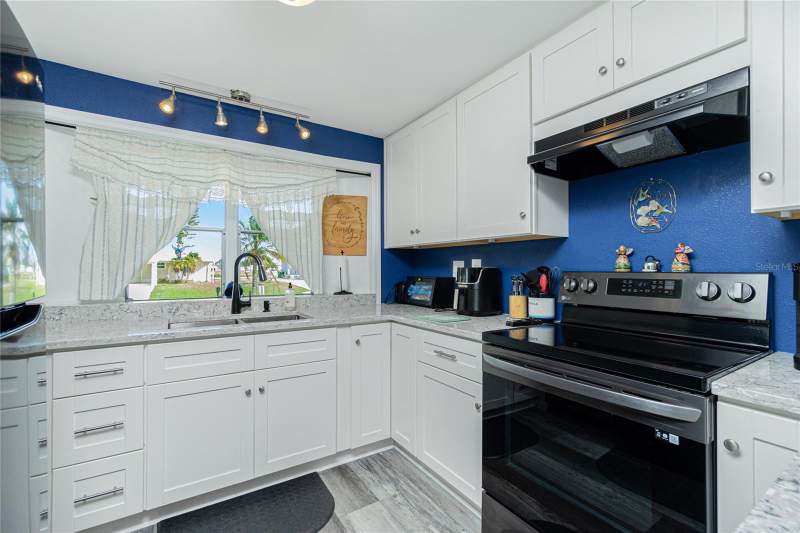 2 bedroom Manufactured Home at 1520 Blue Heron Drive, Holiday Mob Estates 3rd Add, Englewood — photo 2