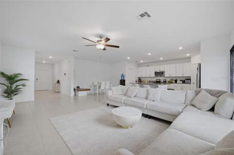 6453 Back Forty Loop, Zephyrhills FL - photo 17 of 52