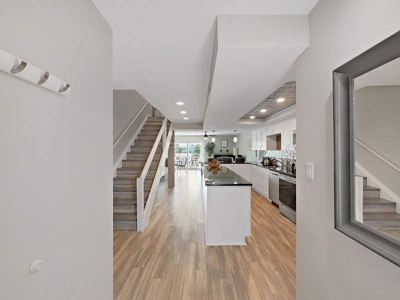 2 bedroom Townhouse at 433 S Paula Drive #18, South Paula Point Condo, Dunedin — photo 3