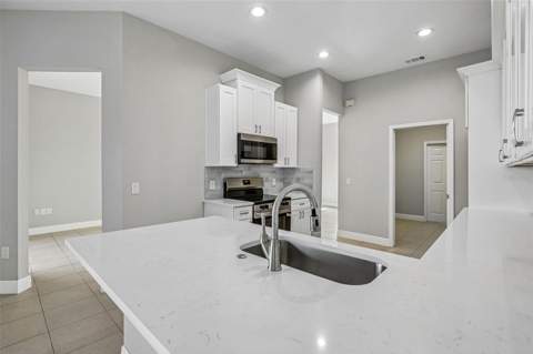 2265 Long View Circle, Brooksville FL - photo 8 of 40