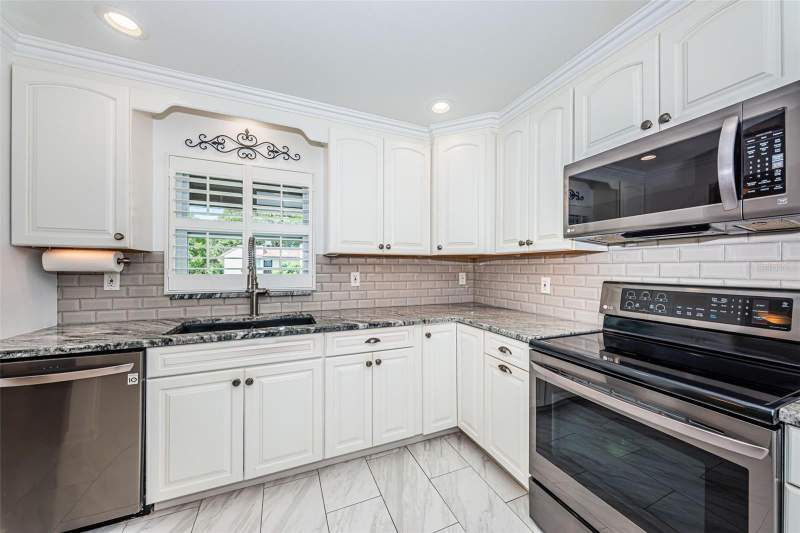 2 bedroom Condominium at 1100 E Bay Drive #68, Willowbrook Condo, Largo — photo 3