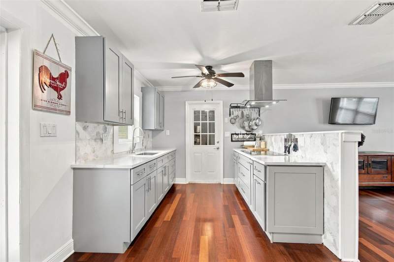 3 bedroom Single Family Residence at 11442 86th Avenue, Ridgewood 1st Add, Seminole — photo 3