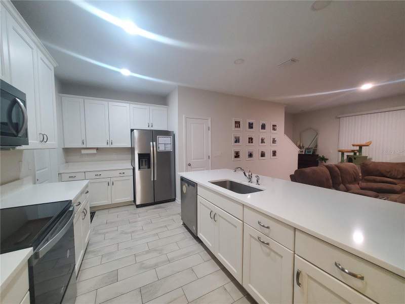 4 bedroom Townhouse at 10960 Brightleaf Court, Calusa Crk, Riverview — photo 2