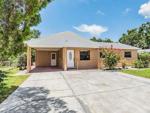 4828 El Capistrano Drive, home for sale in Tampa 33634