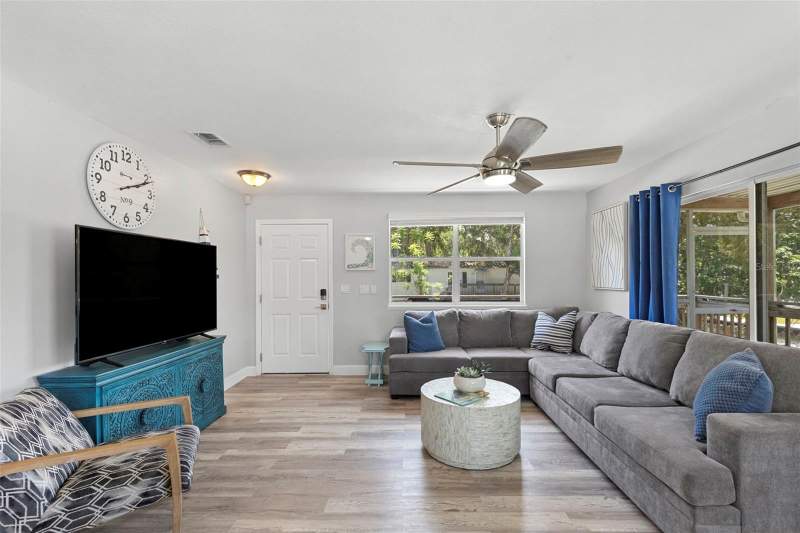3 bedroom Single Family Residence at 6183 Waverly Road, Weeki Wachee Gardens, Weeki Wachee — photo 4