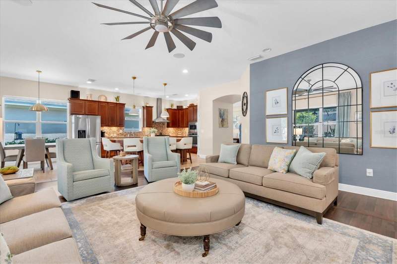 4 bedroom Single Family Residence at 1212 Lorea Lane, Brooker Reserve, Brandon — photo 2