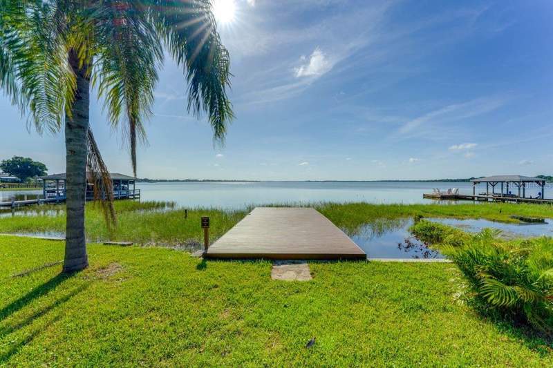 3 bedroom Single Family Residence at 900 N Harbor Terrace, Tavares Palm Dora Park, Tavares — photo 2