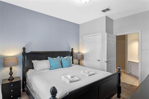 4862 Cayview Avenue #407, Orlando FL - photo 13 of 34