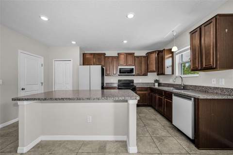 6780 Emerald Spring Loop, New Port Richey FL - photo 6 of 83