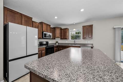 6780 Emerald Spring Loop, New Port Richey FL - photo 17 of 83