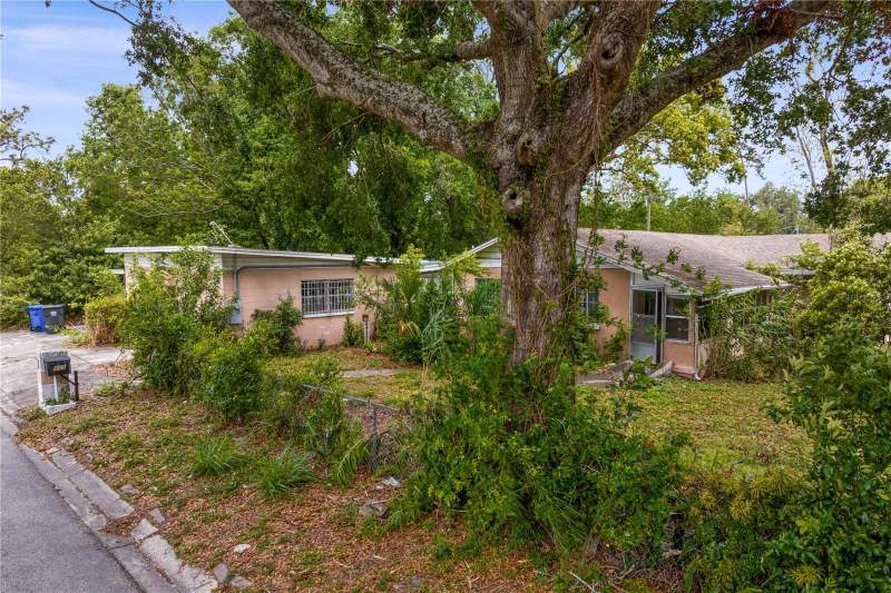 High PinesHomes for Sale in Tampa, FL
