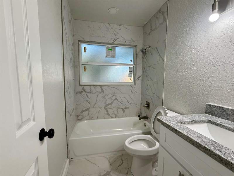 4 bedroom Single Family Residence at 1030 SE 18th Terrace, Lincoln Estates 2nd Add, Gainesville — photo 2