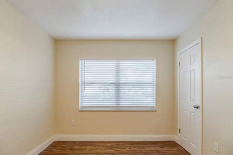 4320 Meadowbrook Avenue, Orlando FL - photo 17 of 24
