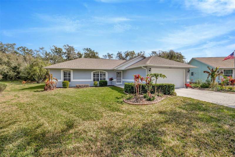 2 bedroom Single Family Residence at 37157 Foxrun Place, Silver Oaks, Zephyrhills — photo 2