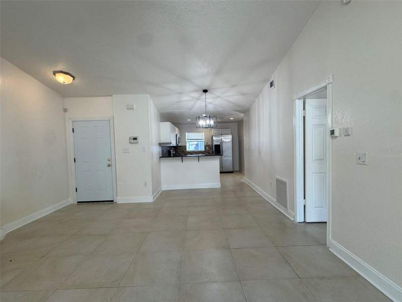 3 bedroom Single Family Residence at 14 York Court, Poinciana Village 2 Nbhd 3, Kissimmee — photo 3