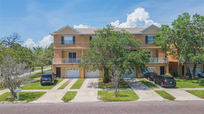 Thomas Townhomes