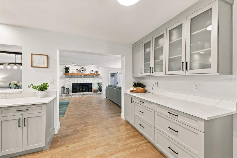 3 bedroom Single Family Residence at 4318 Helena Street, Shore Acres Overlook Sec, St Petersburg — photo 5