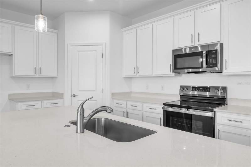 4 bedroom Single Family Residence at 3836 Senna Way, Avalon Park Tavares, Tavares — photo 5