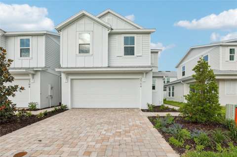 2704 Meadow Crest Drive, home for sale in St. Cloud 34773