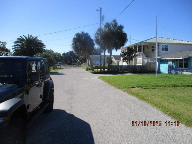3 bedroom Single Family Residence at 13739 Coco Avenue, Hudson Beach Estates, Hudson — photo 3