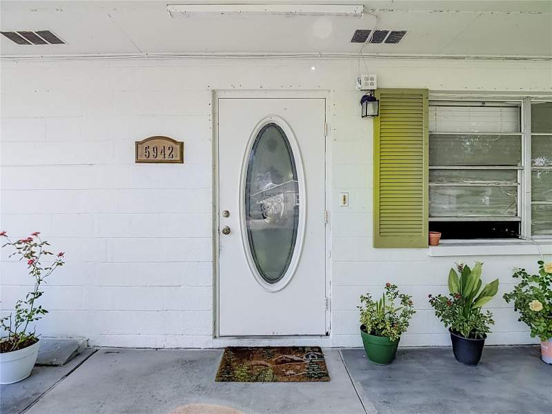 3 bedroom Single Family Residence at 5942 20th Street, Colony Heights, Zephyrhills — photo 2