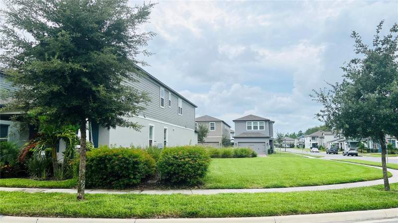 4 bedroom Single Family Residence at 13706 Werrington Drive, Encore At Ovation-Ph 3, Winter Garden — photo 2